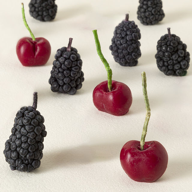 2860-berries-cherries-birthday-candles-1.webp