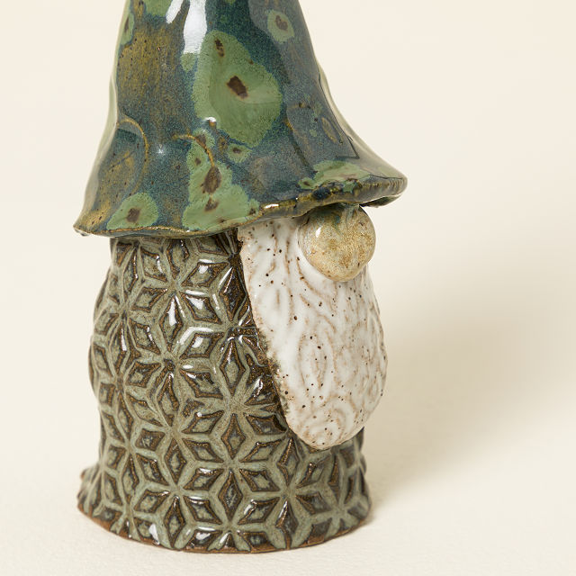 2866-ceramic-garden-gnome-1.webp
