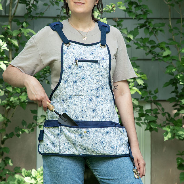 396-floral-ergonomic-gardener-s-apron-1.jpg