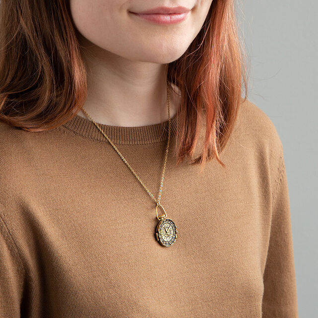 406-11-11-locket-1.jpg