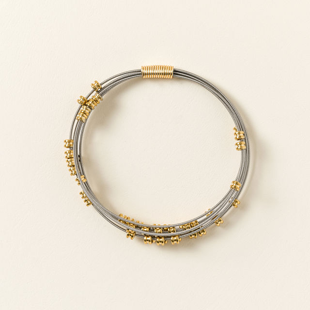 426-guitar-string-fidget-bangle-1.jpg