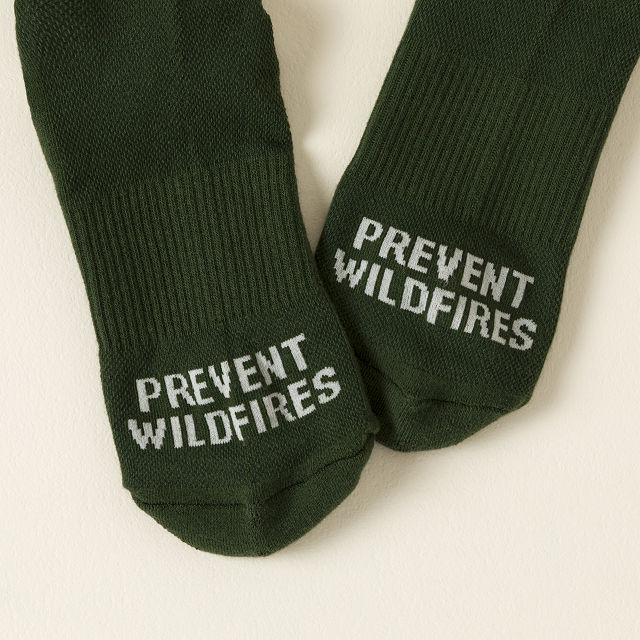 496-smokey-bear-socks-1.jpg
