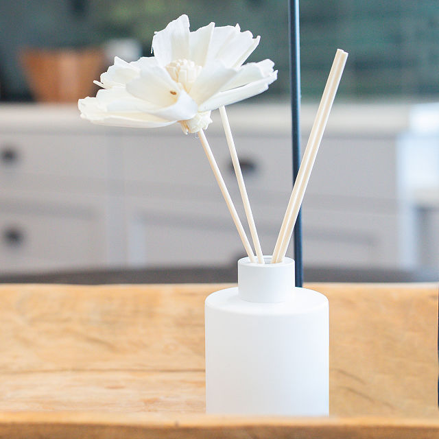 Make Your Own Wood Flower Diffuser