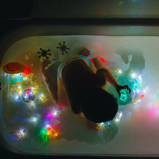 Glowing Bath Time Cubes