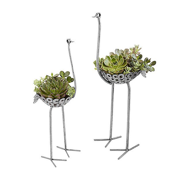 673-recycled-metal-ostrich-planter-1.jpg