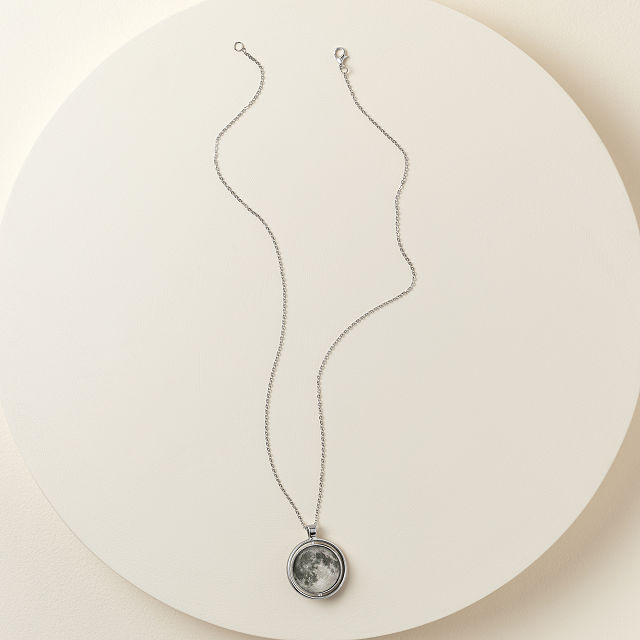 697-full-moon-fidget-necklace-1.jpg