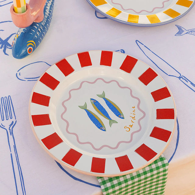 829-enamel-picnic-plate-1.jpg
