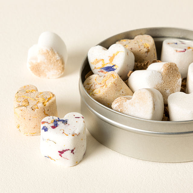 876-botanical-heart-shaped-sugar-cubes-1.webp