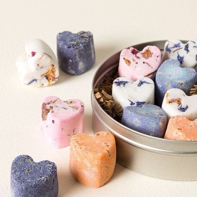 876-botanical-heart-shaped-sugar-cubes-1.webp