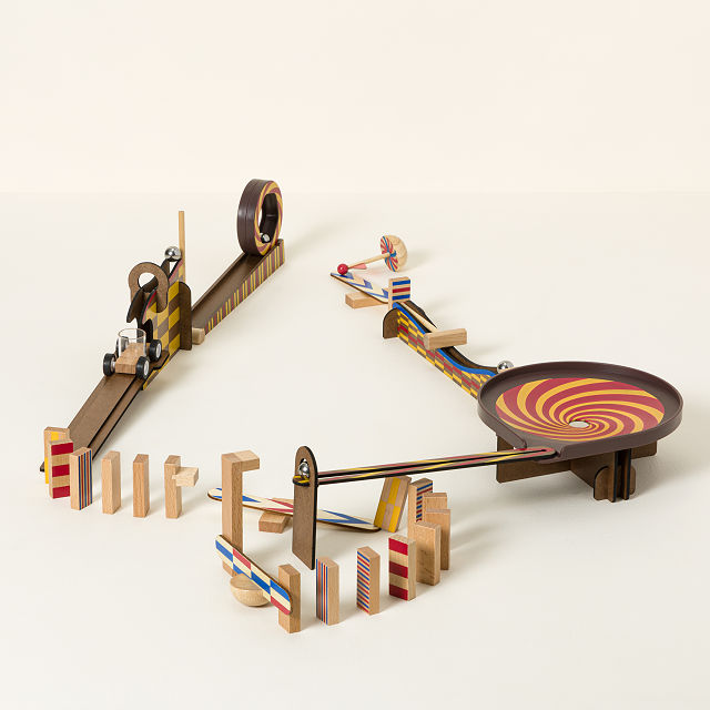 930-race-car-chain-reaction-construction-set-1.jpg