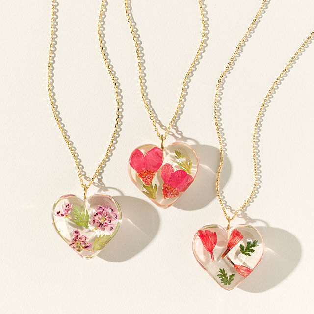 943-birth-month-flower-heart-necklace-1.jpg