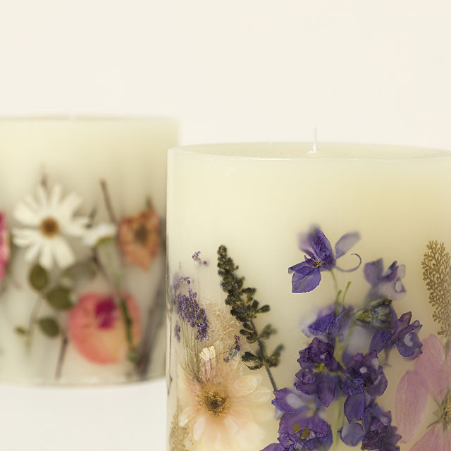 982-handcrafted-dried-botanical-candle-1.jpg